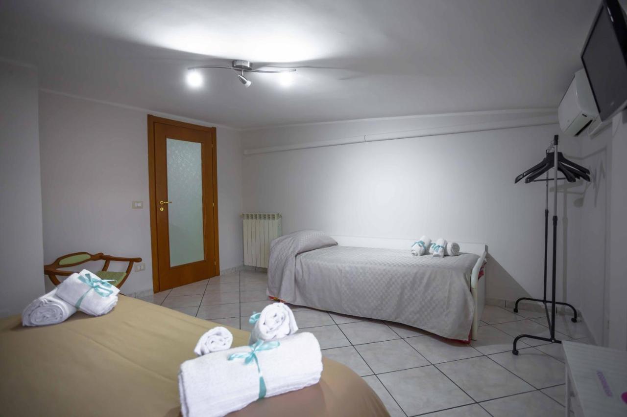 Apartmán House Da Mary Caserta Exteriér fotografie